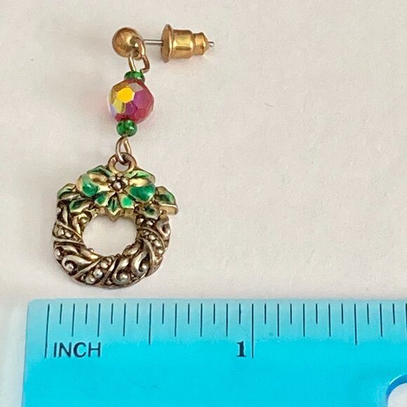 Vintage Christmas Wreath Dangle Charm Earrings Gold Tone Enamel Red Bead Post - Picture 11 of 12